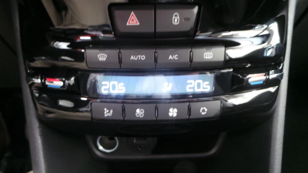 PEUGEOT 2008 1.6 BLUEHDI 120CH FAP ALLURE