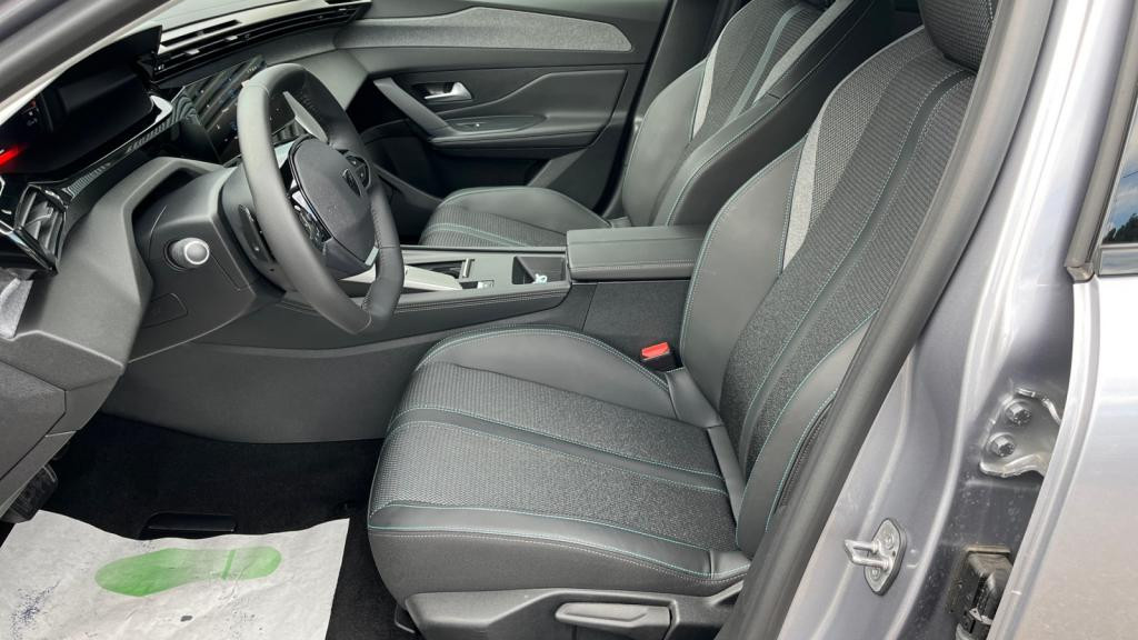 Nouvelle PEUGEOT 308  1.2i Hybrid - 145 - e-DCS6  III BERLINE Allure 