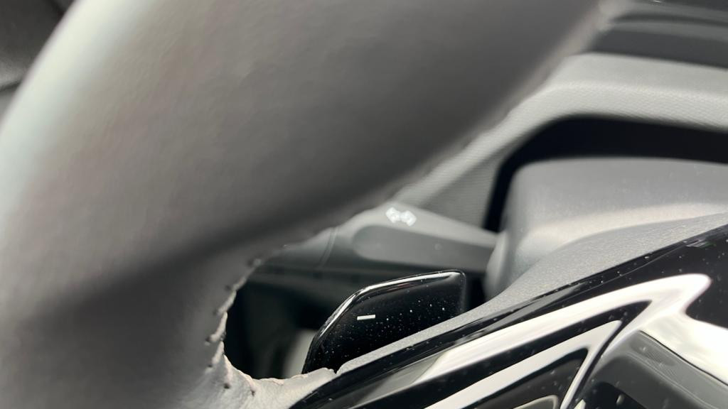 Nouvelle PEUGEOT 308  1.2i Hybrid - 145 - e-DCS6  III BERLINE Allure 