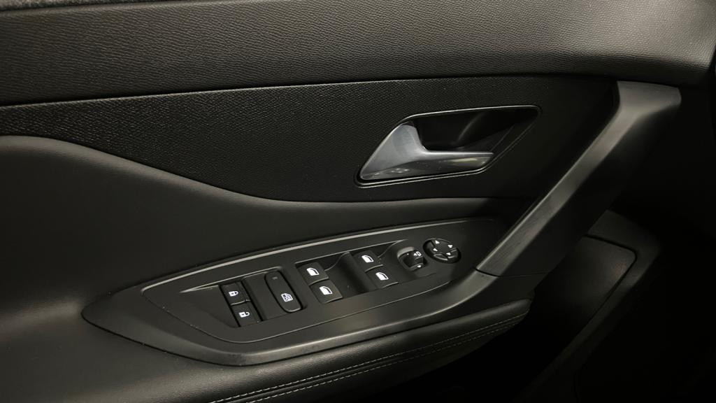 Nouvelle PEUGEOT 308  1.2i Hybrid - 145 - e-DCS6  III BERLINE Allure 