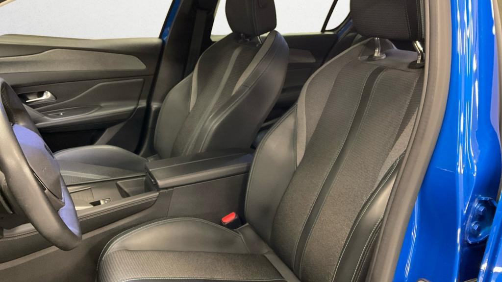 Nouvelle PEUGEOT 308  1.2i PureTech 12V S&S - 130 - EAT8  III BERLINE Allure Pack 