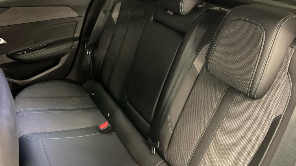 Nouvelle PEUGEOT 308  1.2i PureTech 12V S&S - 130 - EAT8  III BERLINE Allure Pack 