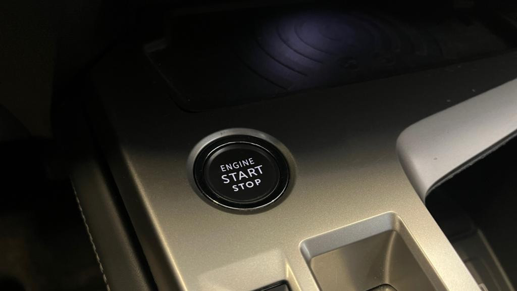 Nouvelle PEUGEOT 308  1.2i PureTech 12V S&S - 130 - EAT8  III BERLINE Allure Pack 