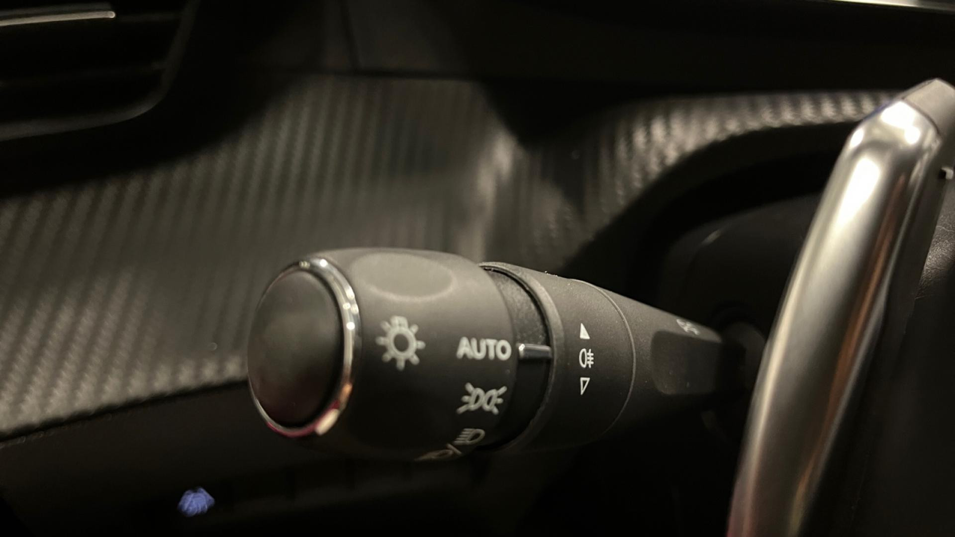 Nouvelle PEUGEOT 2008  1.2i PureTech 12V S&S - 130 - EAT8  II GT