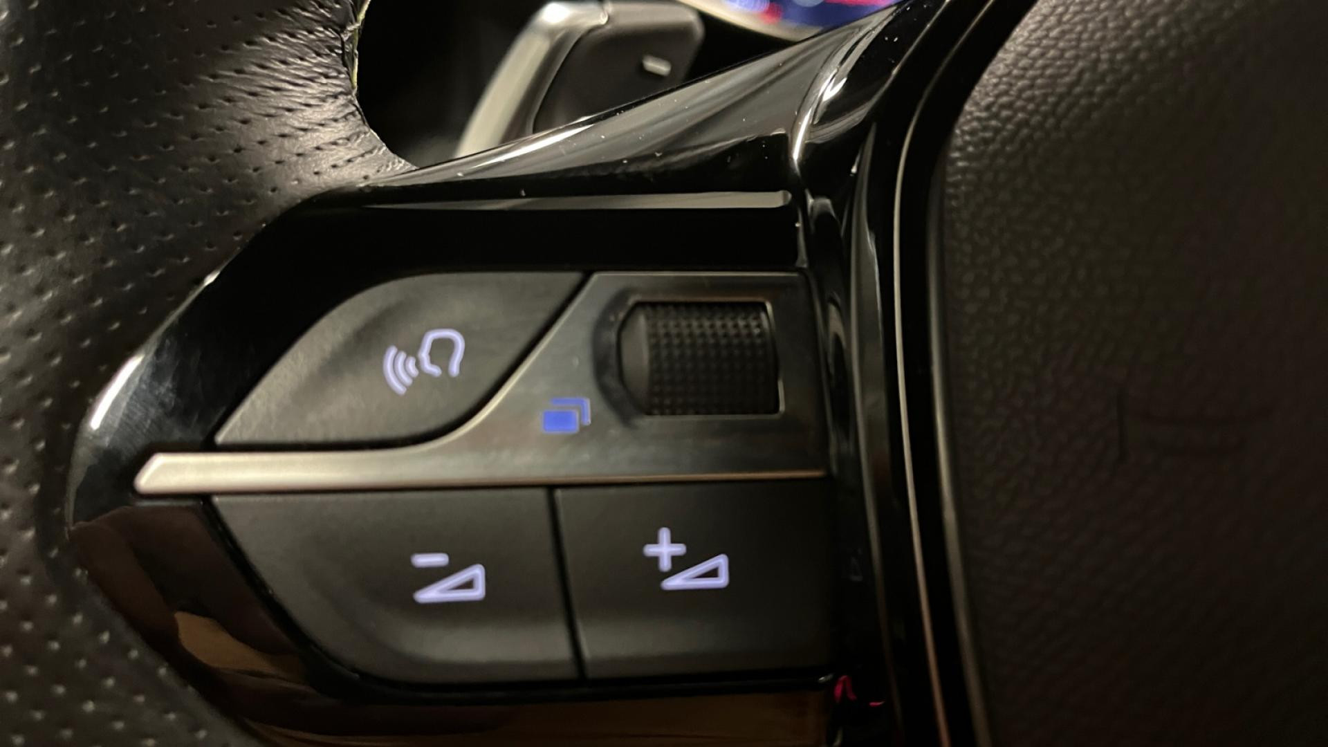 Nouvelle PEUGEOT 2008  1.2i PureTech 12V S&S - 130 - EAT8  II GT