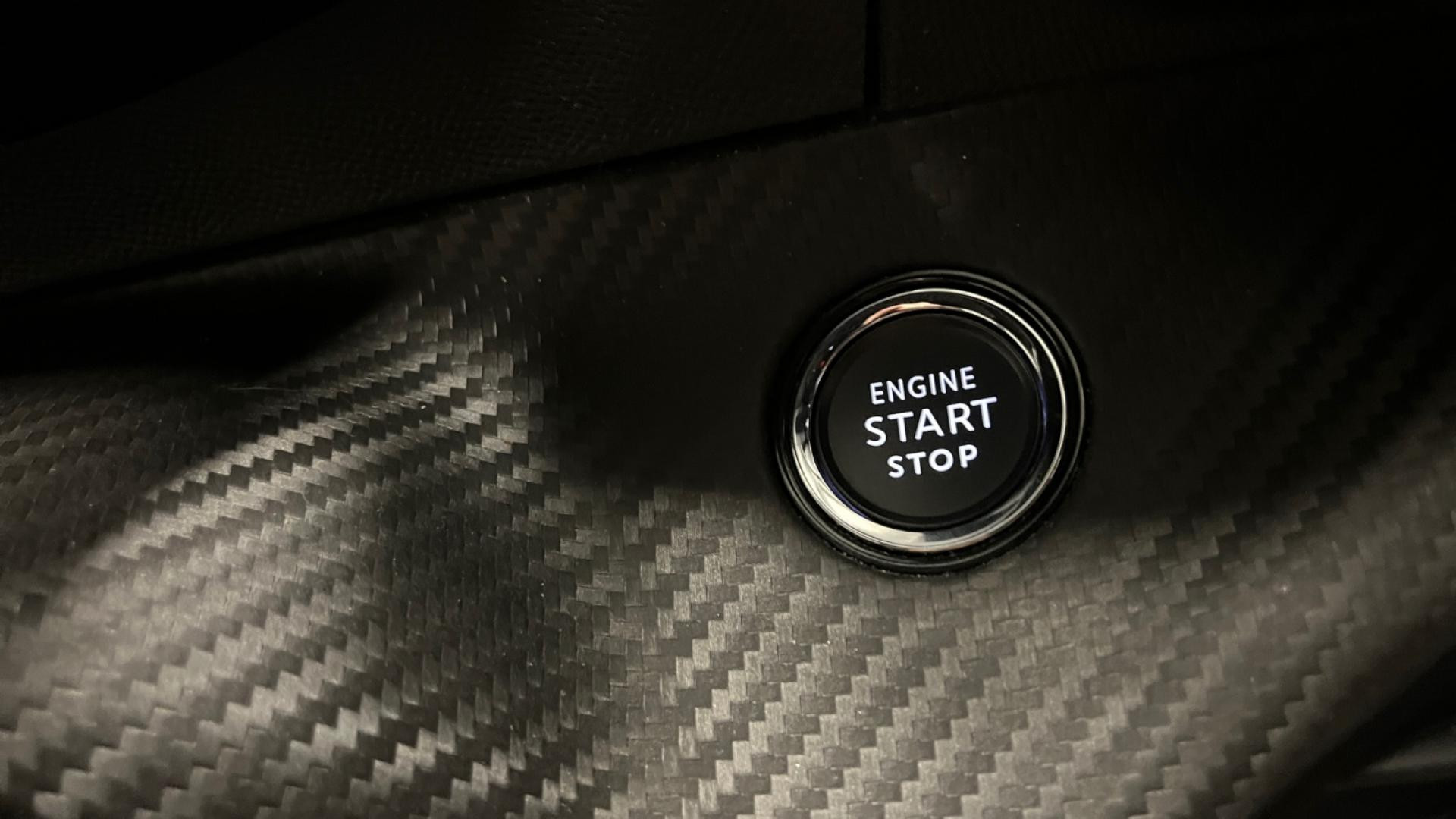 Nouvelle PEUGEOT 2008  1.2i PureTech 12V S&S - 130 - EAT8  II GT