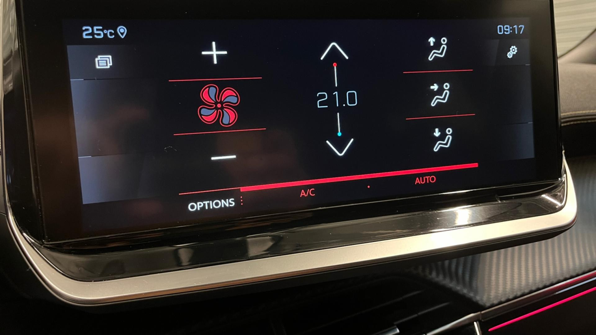 Nouvelle PEUGEOT 2008  1.2i PureTech 12V S&S - 130 - EAT8  II GT