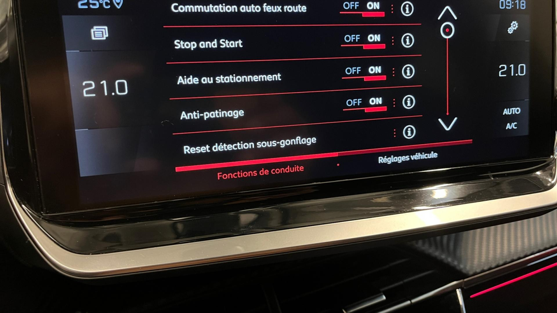 Nouvelle PEUGEOT 2008  1.2i PureTech 12V S&S - 130 - EAT8  II GT