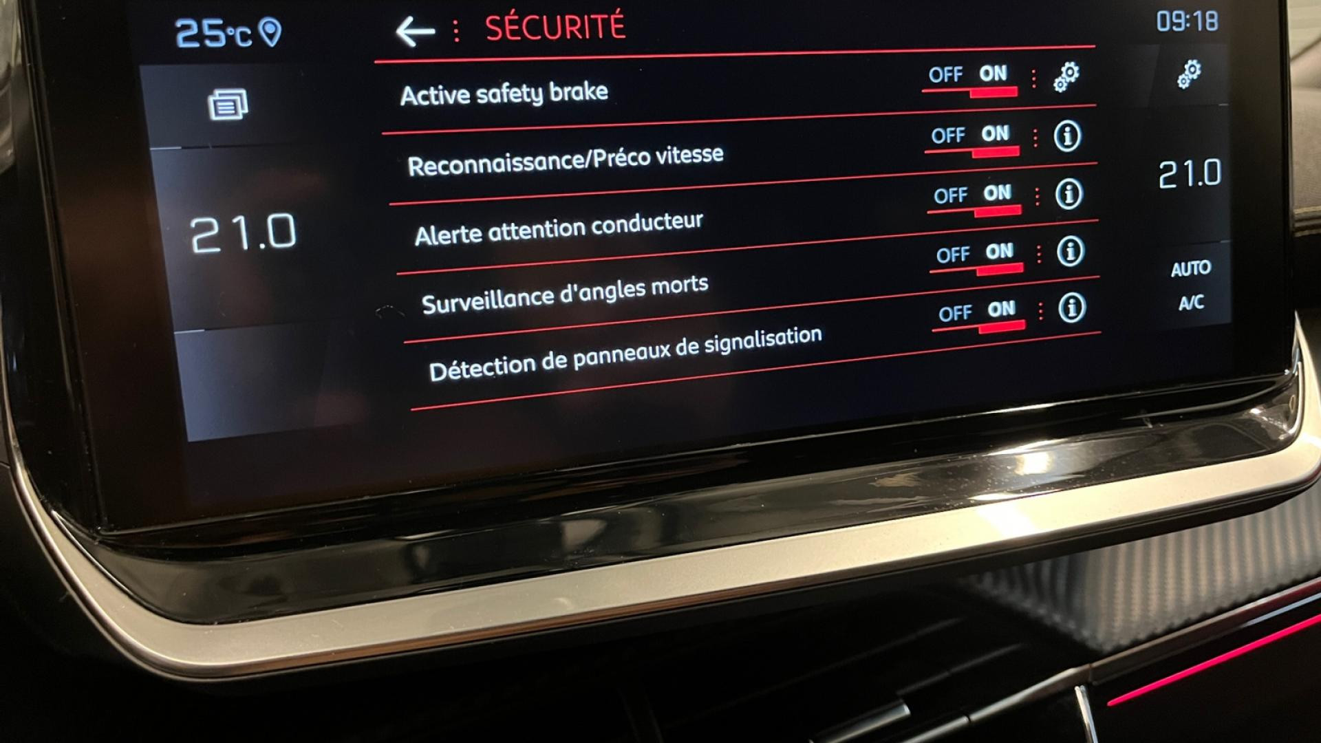 Nouvelle PEUGEOT 2008  1.2i PureTech 12V S&S - 130 - EAT8  II GT