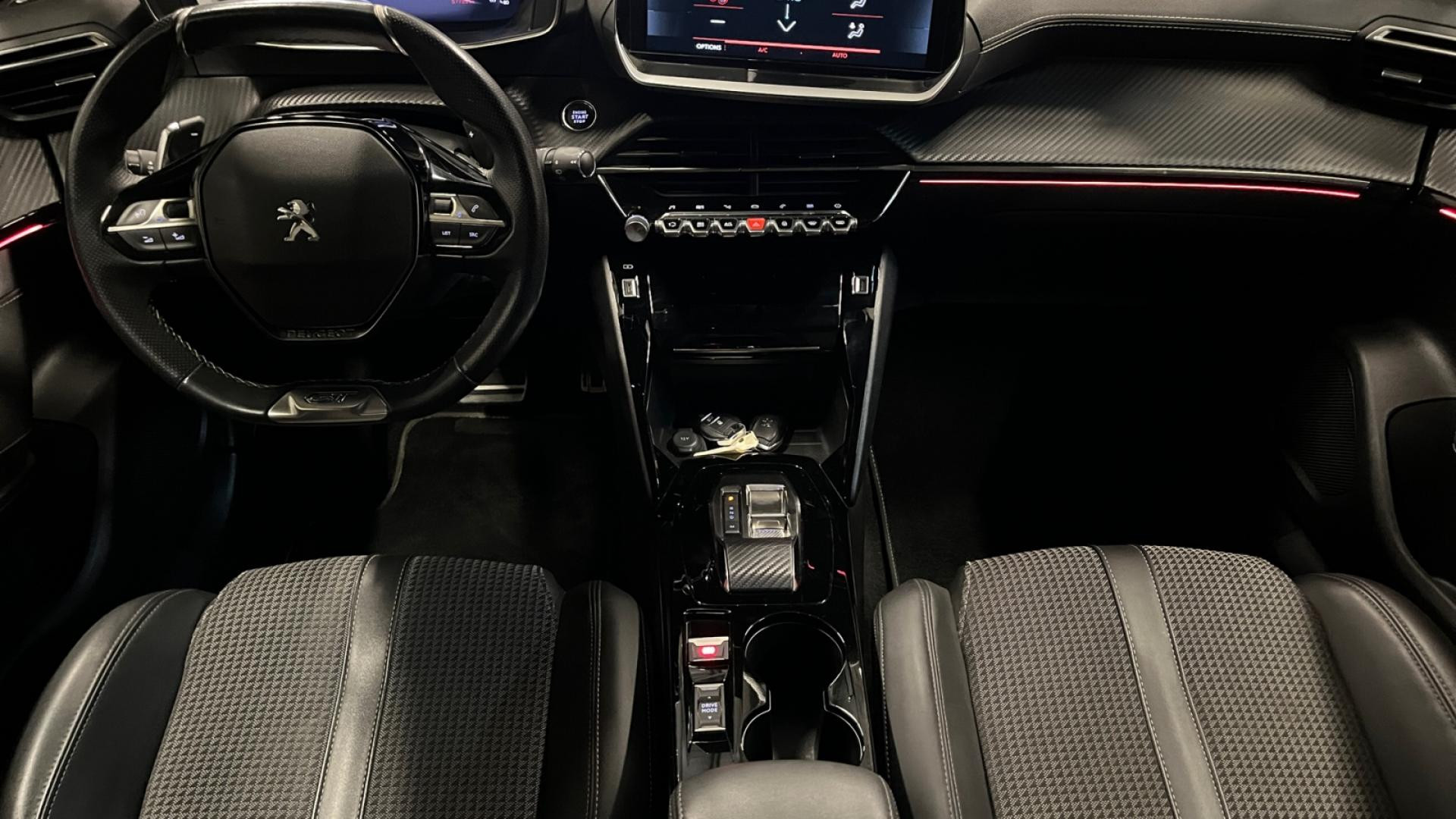 Nouvelle PEUGEOT 2008  1.2i PureTech 12V S&S - 130 - EAT8  II GT