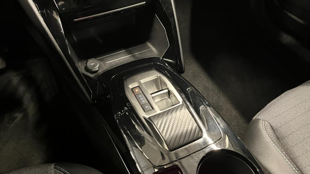 Nouvelle PEUGEOT 2008  1.2i PureTech 12V S&S - 130 - EAT8  II Allure Pack