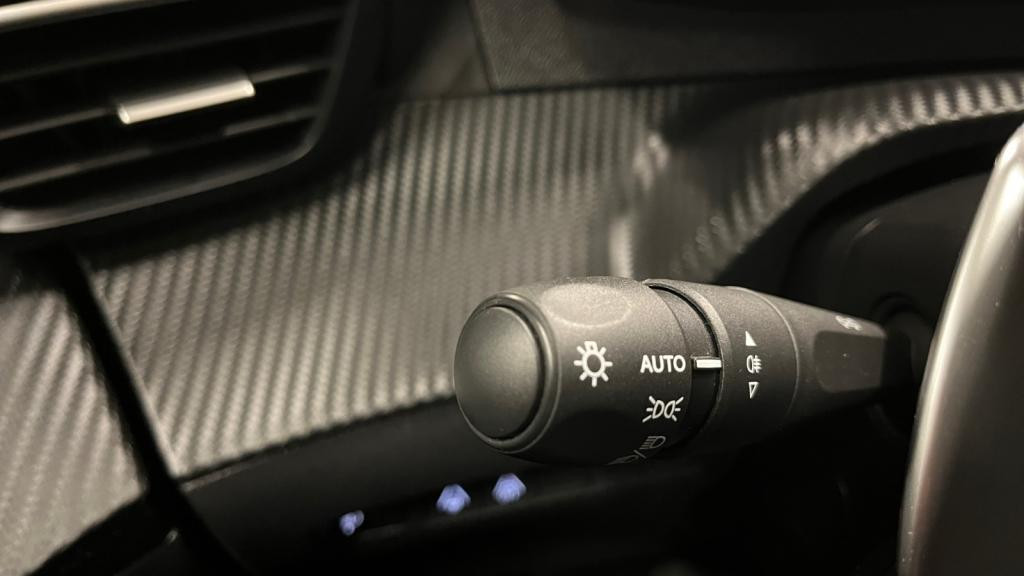 Nouvelle PEUGEOT 2008  1.2i PureTech 12V S&S - 130 - EAT8  II Allure Pack