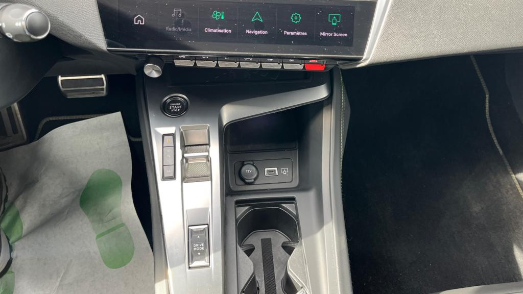 Nouvelle PEUGEOT 308  1.2i PureTech 12V S&S - 130 - EAT8  III BERLINE GT 