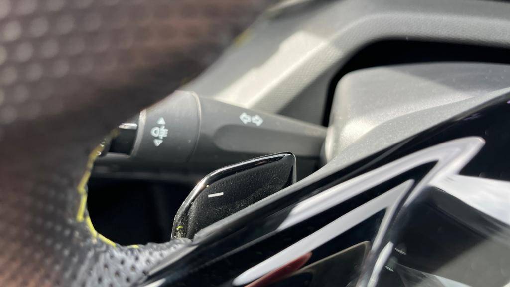 Nouvelle PEUGEOT 308  1.2i PureTech 12V S&S - 130 - EAT8  III BERLINE GT 