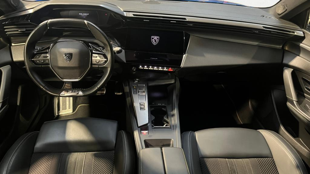 Nouvelle PEUGEOT 308  1.2i PureTech 12V S&S - 130 - EAT8  III BERLINE GT 