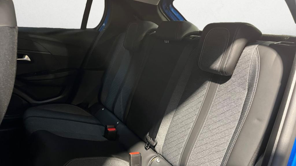 Nouvelle PEUGEOT 208  1.2i PureTech 12V S&S - 100  II BERLINE Allure PHASE 2