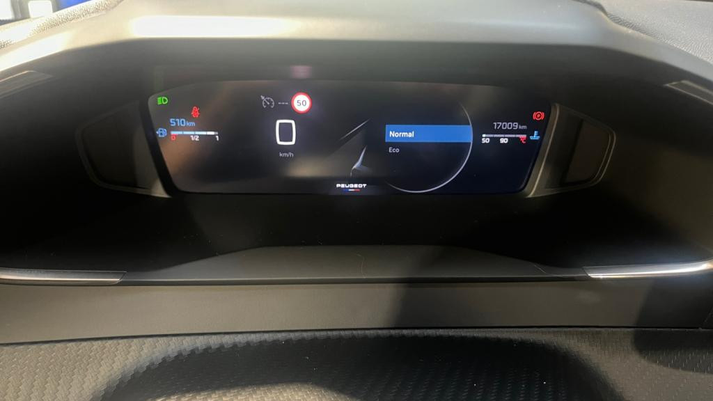 Nouvelle PEUGEOT 208  1.2i PureTech 12V S&S - 100  II BERLINE Allure PHASE 2