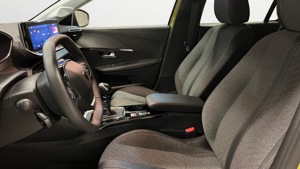 Nouvelle PEUGEOT 208  1.2i PureTech 12V S&S - 100  II BERLINE Allure PHASE 2