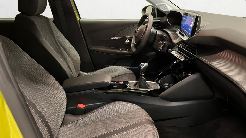 Nouvelle PEUGEOT 208  1.2i PureTech 12V S&S - 100  II BERLINE Allure PHASE 2