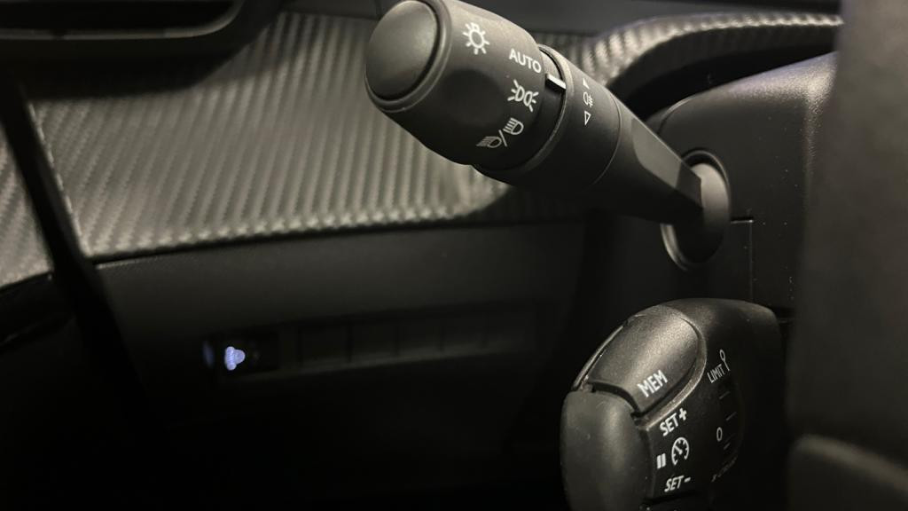 Nouvelle PEUGEOT 208  1.2i PureTech 12V S&S - 100  II BERLINE Allure PHASE 2