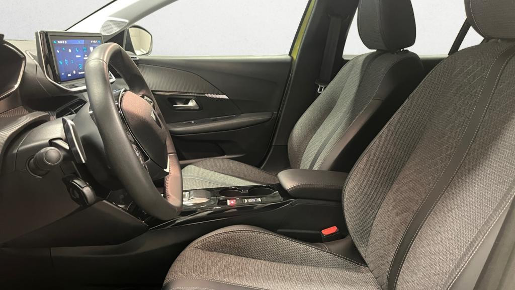 Nouvelle PEUGEOT 208  1.2i Hybrid - 100 - e-DCS6  II BERLINE Allure PHASE 2