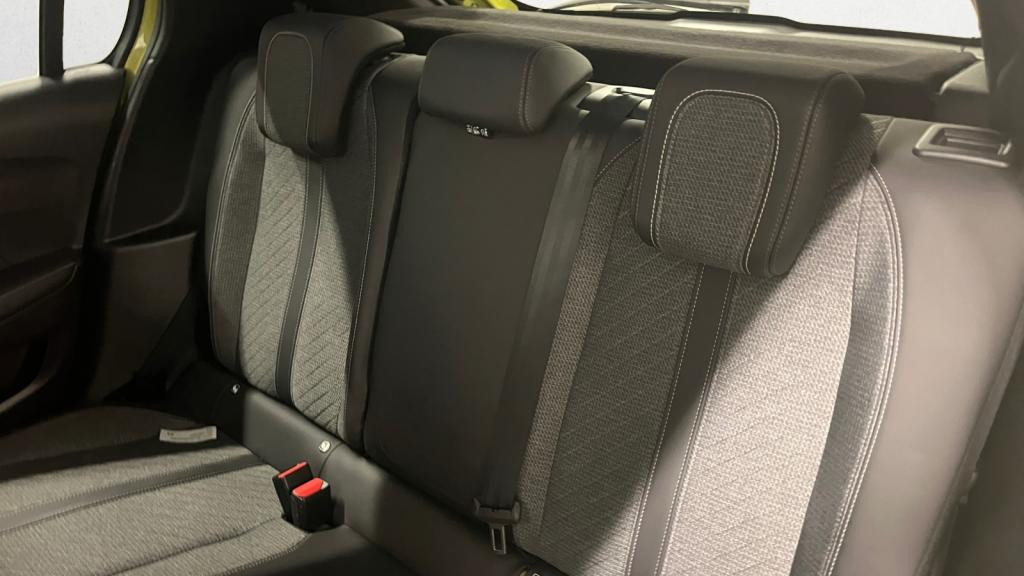 Nouvelle PEUGEOT 208  1.2i Hybrid - 100 - e-DCS6  II BERLINE Allure PHASE 2