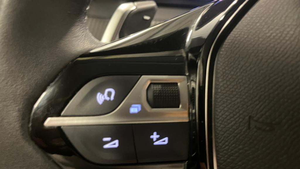 Nouvelle PEUGEOT 208  1.2i Hybrid - 100 - e-DCS6  II BERLINE Allure PHASE 2