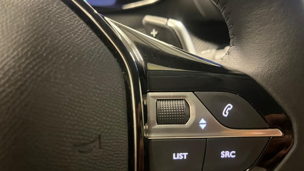 Nouvelle PEUGEOT 208  1.2i Hybrid - 100 - e-DCS6  II BERLINE Allure PHASE 2