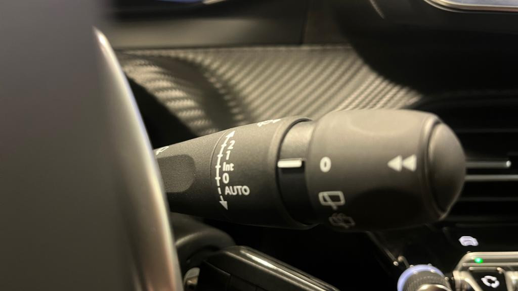 Nouvelle PEUGEOT 208  1.2i Hybrid - 100 - e-DCS6  II BERLINE Allure PHASE 2