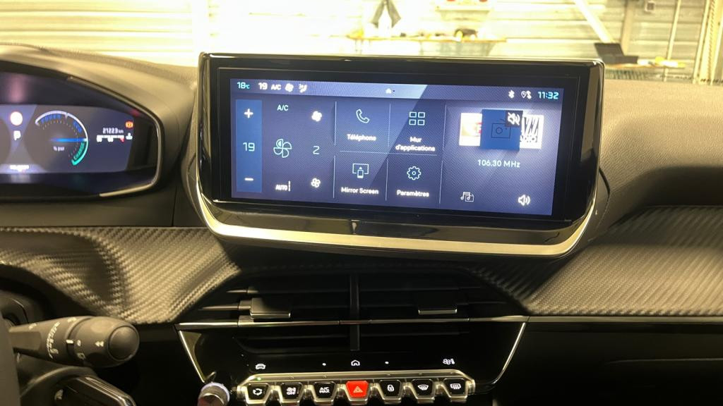 Nouvelle PEUGEOT 208  1.2i Hybrid - 100 - e-DCS6  II BERLINE Allure PHASE 2