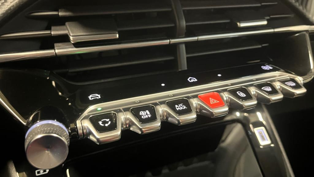 Nouvelle PEUGEOT 208  1.2i Hybrid - 100 - e-DCS6  II BERLINE Allure PHASE 2