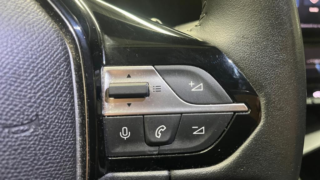 Nouvelle PEUGEOT 308  1.2i PureTech 12V S&S - 130 - EAT8  III BERLINE Allure