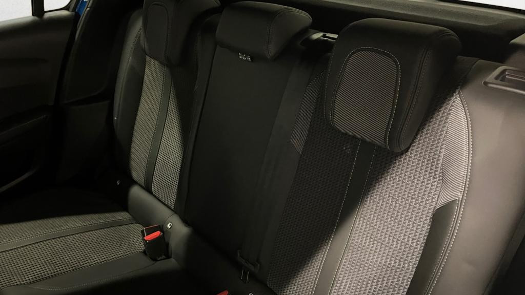 Nouvelle PEUGEOT 208  1.5 BlueHDi S&S - 100  II BERLINE GT