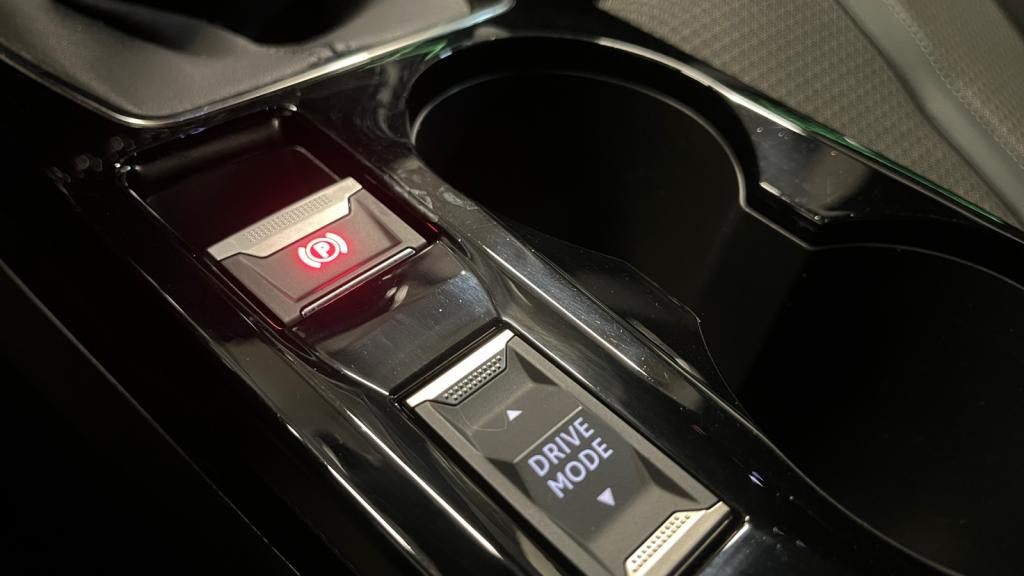 Nouvelle PEUGEOT 208  1.5 BlueHDi S&S - 100  II BERLINE GT