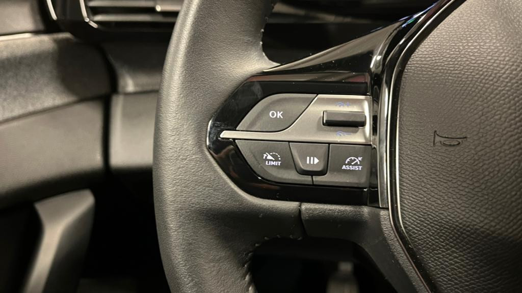 Nouvelle PEUGEOT 308 1.2i PureTech 12V S&S - 130  Allure