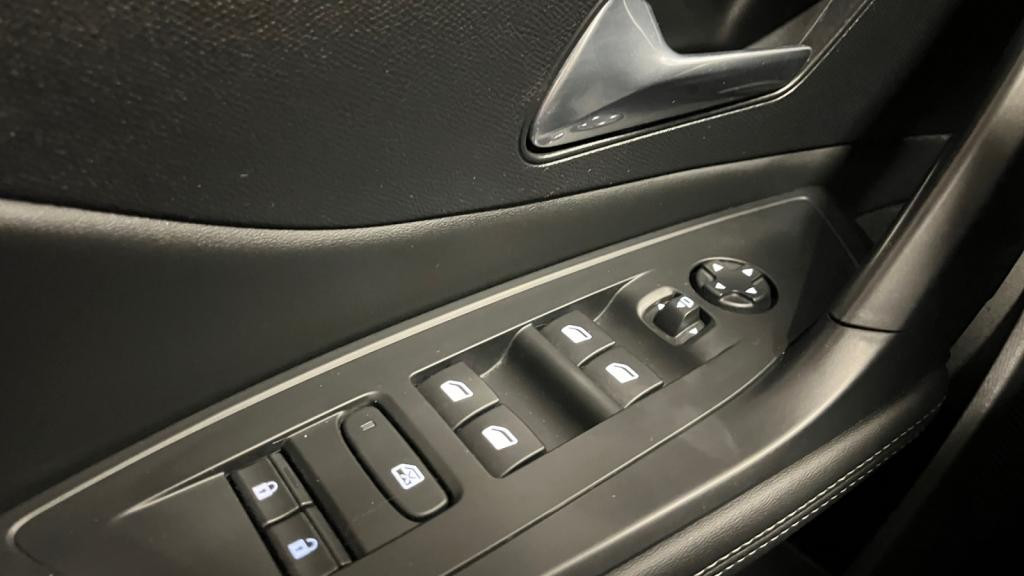 Nouvelle PEUGEOT 308 1.2i PureTech 12V S&S - 130  Allure