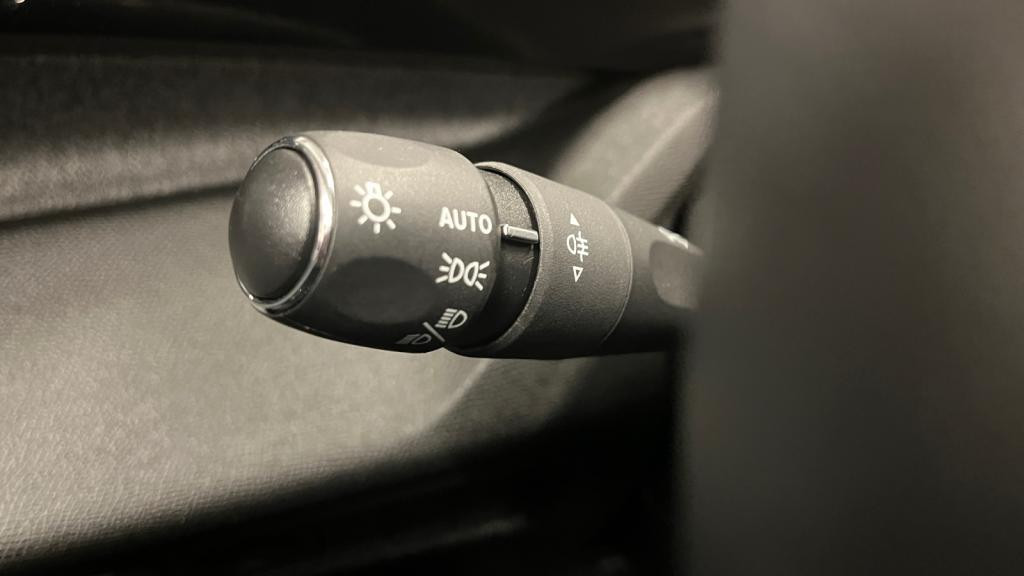 Nouvelle PEUGEOT 308 1.2i PureTech 12V S&S - 130  Allure