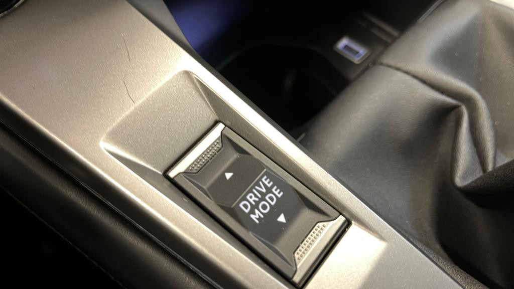 Nouvelle PEUGEOT 308 1.2i PureTech 12V S&S - 130  Allure