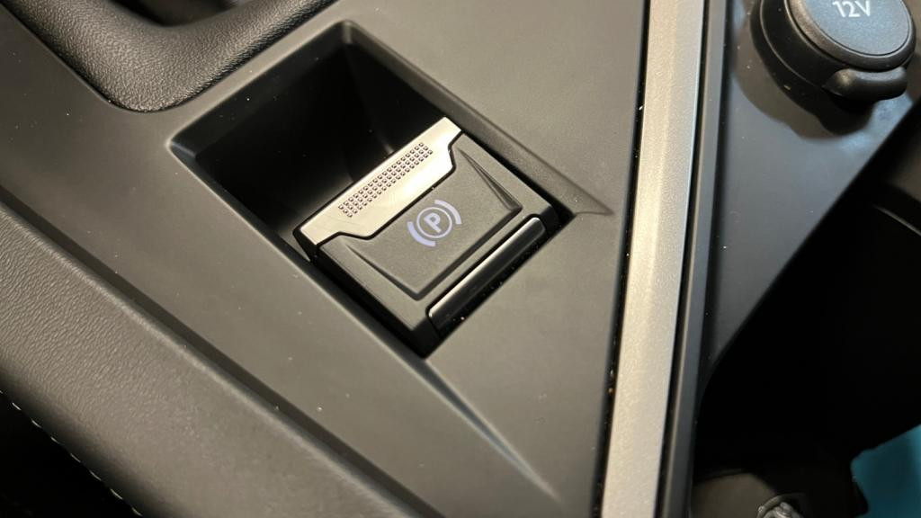 Nouvelle PEUGEOT 308 1.2i PureTech 12V S&S - 130  Allure