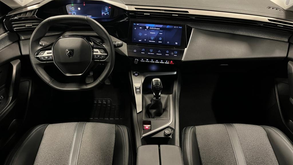 Nouvelle PEUGEOT 308 1.2i PureTech 12V S&S - 130  Allure