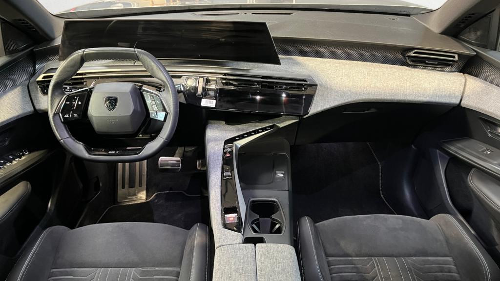 Nouvelle PEUGEOT 3008  1.2i Hybrid - 145 - e-DCS6  III GT 