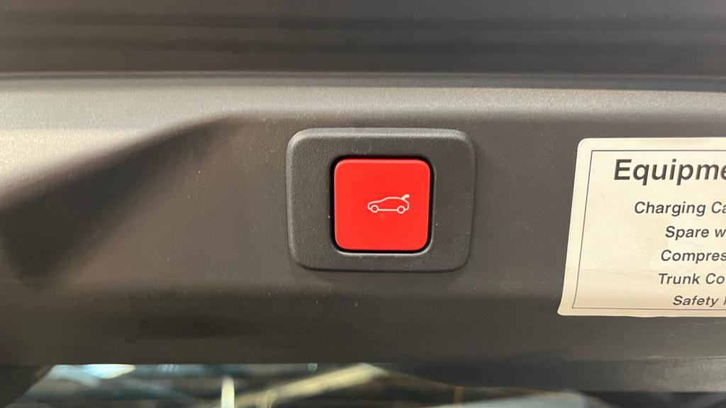 Nouvelle PEUGEOT 3008  1.2i Hybrid - 145 - e-DCS6  III GT 