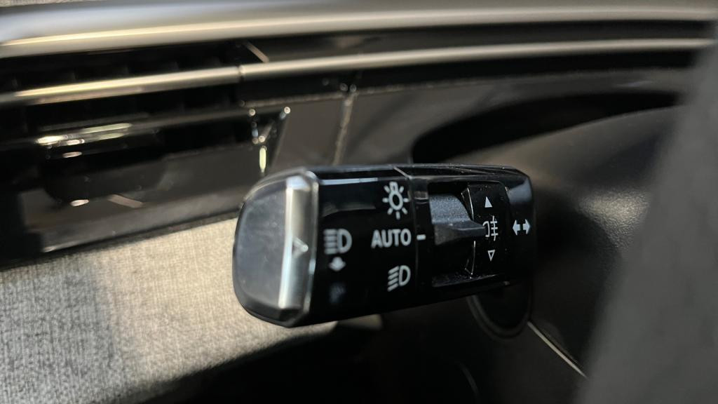 Nouvelle PEUGEOT 3008  1.2i Hybrid - 145 - e-DCS6  III GT 