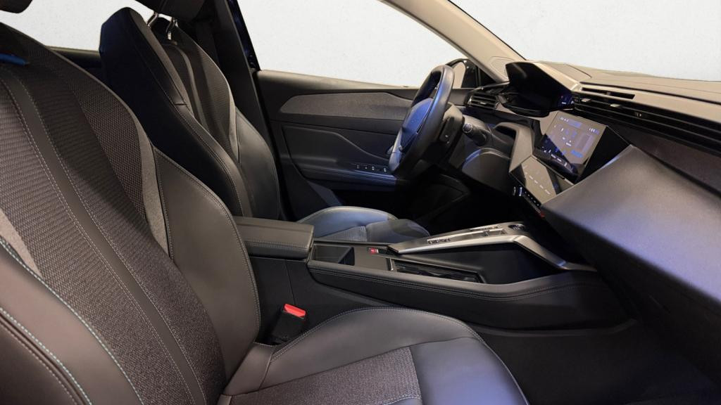 PEUGEOT 308  1.2i PureTech 12V S&S - 130 - EAT8  III BERLINE Allure Pack 