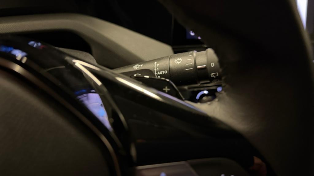 PEUGEOT 308  1.2i PureTech 12V S&S - 130 - EAT8  III BERLINE Allure Pack 