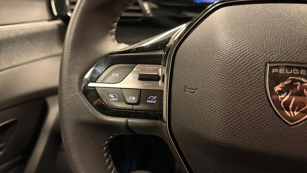 PEUGEOT 308  1.2i PureTech 12V S&S - 130 - EAT8  III BERLINE Allure Pack 