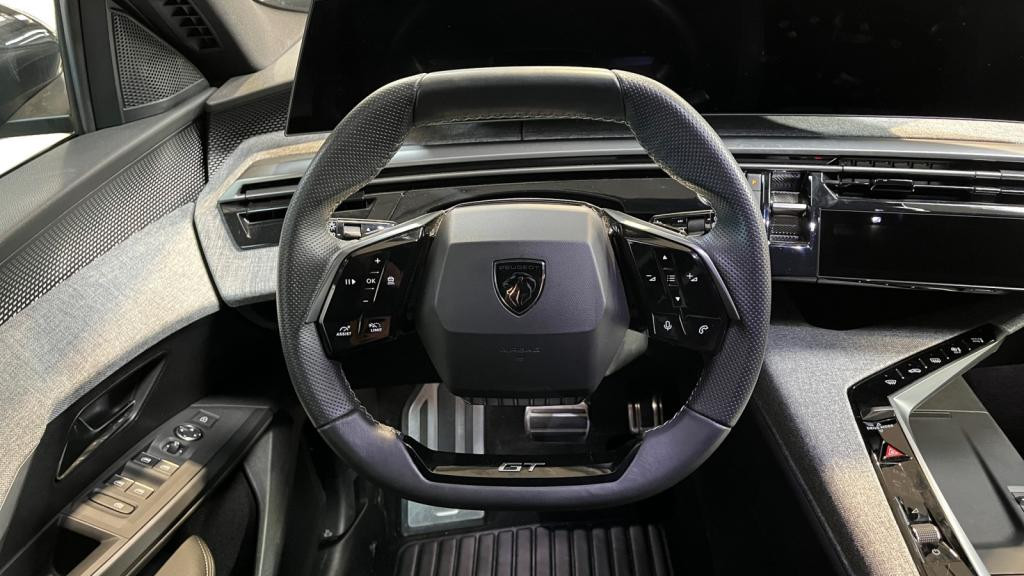 Nouvelle PEUGEOT 5008  1.2i Hybrid -145 - e-DCS6  III 2024 GT 