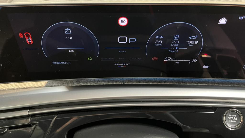 Nouvelle PEUGEOT 5008  1.2i Hybrid -145 - e-DCS6  III 2024 GT 