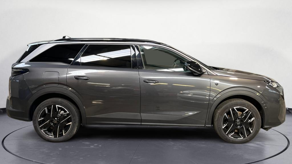 Nouvelle PEUGEOT 5008  1.2i Hybrid -145 - e-DCS6  III 2024 GT 