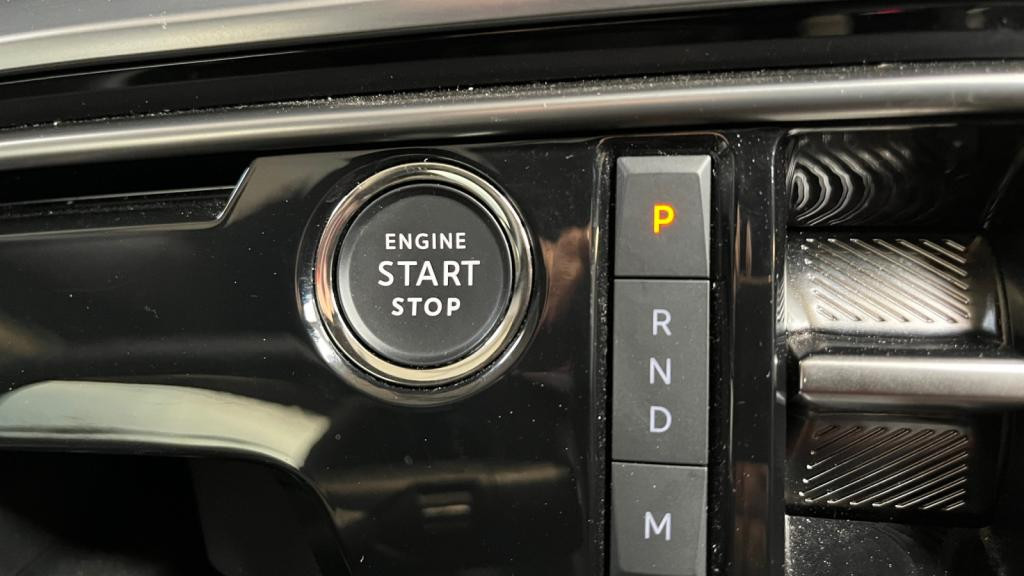 Nouvelle PEUGEOT 5008  1.2i Hybrid -145 - e-DCS6  III 2024 GT 